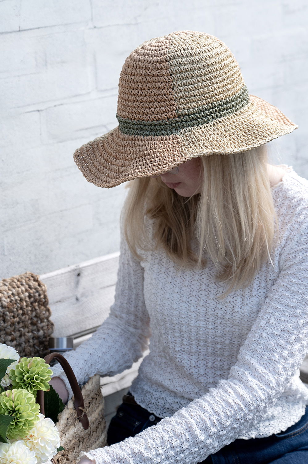 Beige hat str. 57-59 cm